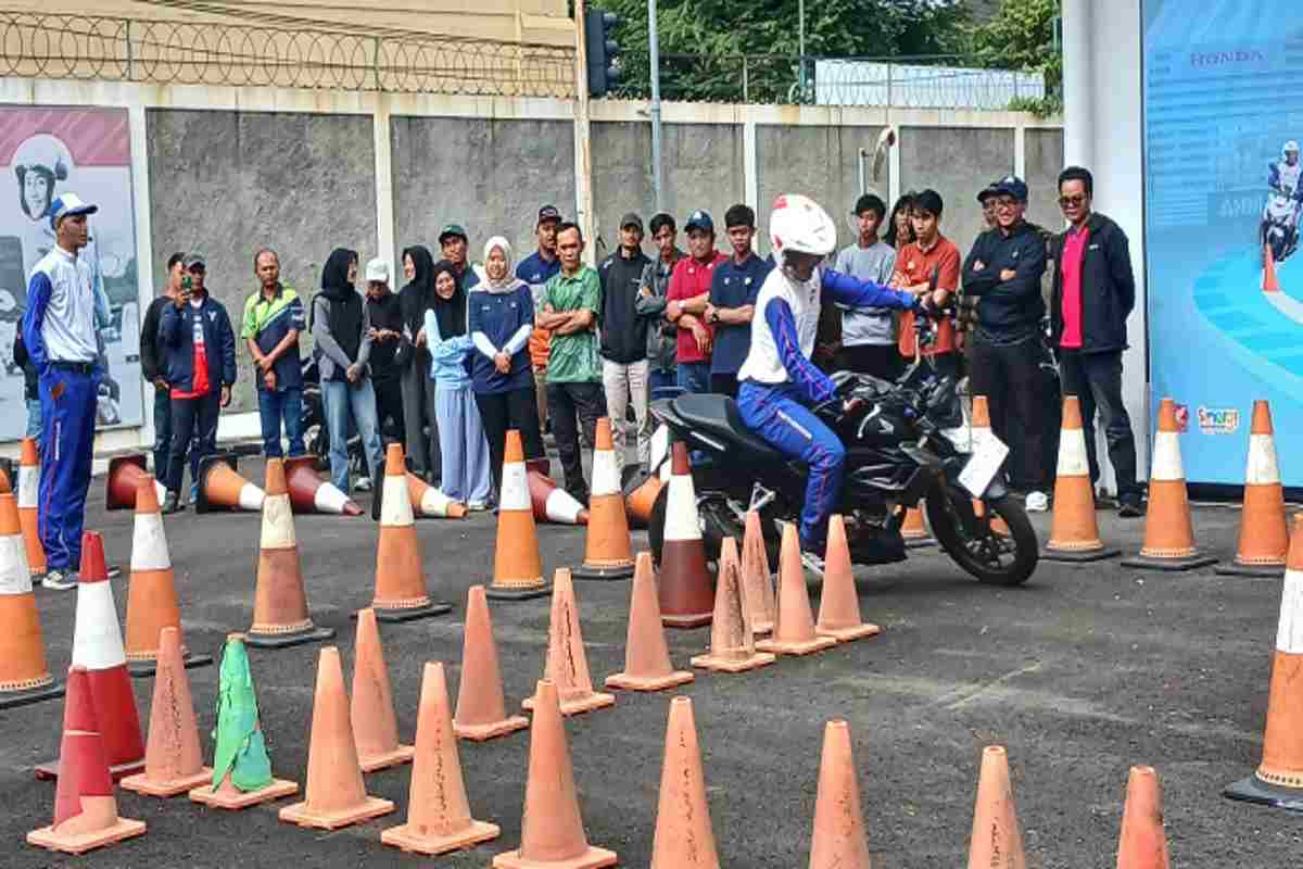 Puluhan Karyawan Bayer Ikuti Pelatihan Safety Riding di Yogyakarta