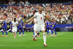 Inggris Hajar Kroasia 4-2! Kane Samai Rekor Legenda