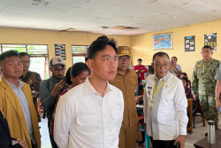 Kunjungi NTT, Gibran Tinjau MBG dan Koperasi Desa Merah Putih