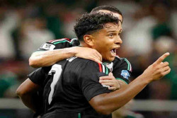 Luis Romo, Dari Bangku Cadangan Chivas Jadi Pahlawan El Tri