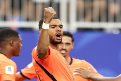 Pesta Gol! Belanda Libas Swedia 5-1 di Grup F