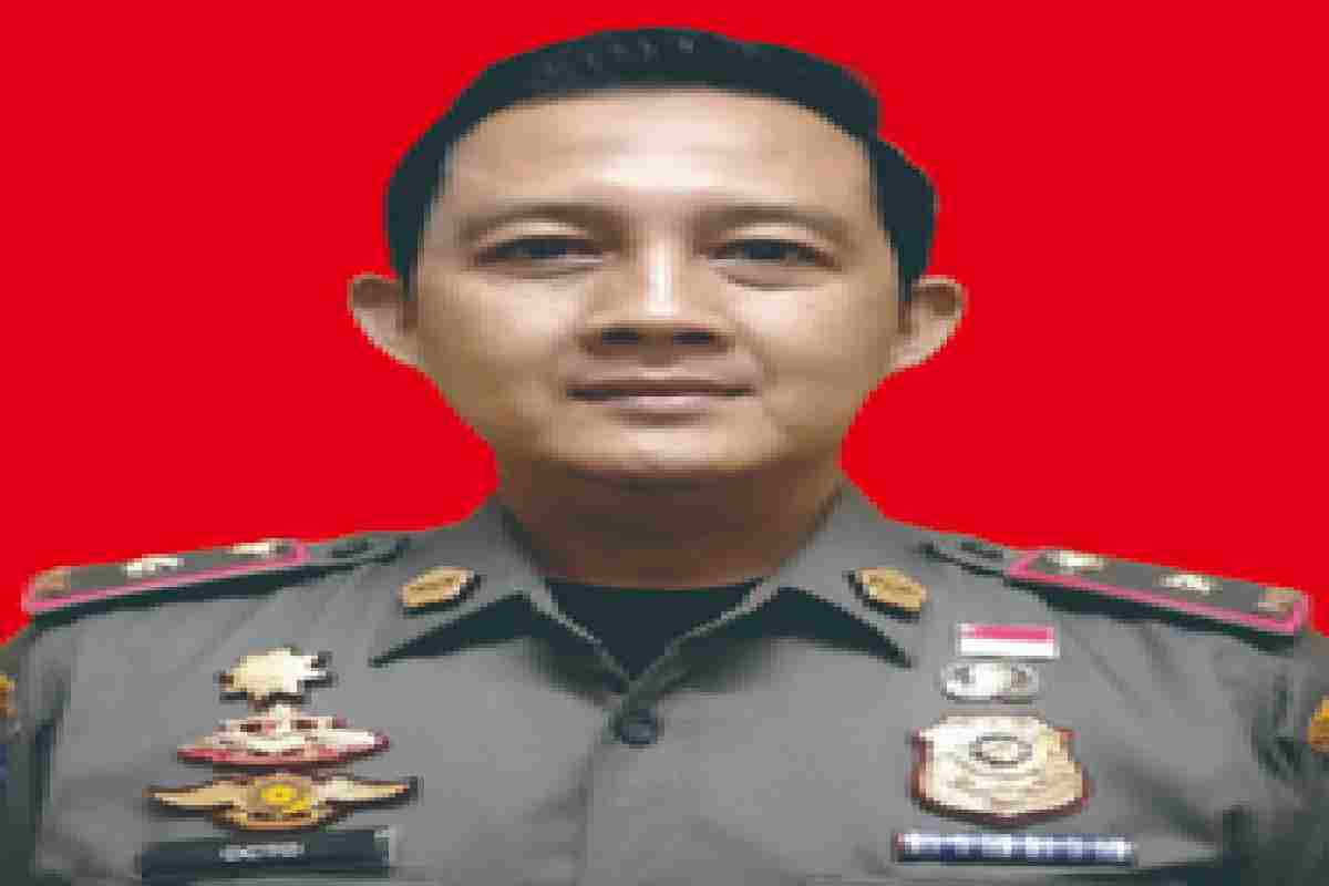 Satpol PP Evakuasi Pria Tanpa Busana di Sisi Timur Taman Pintar
