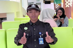 Satpam RSJ Grhasia Viral Promosikan Fasilitas, Bikin Netizen Ngakak