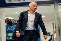 Deschamps Absen Dampingi Prancis karena Ibunda Meninggal Dunia