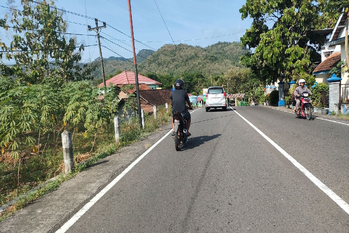 Polisi Gunungkidul Tilang Motor Tanpa Plat, Spion dan Knalpot Brong