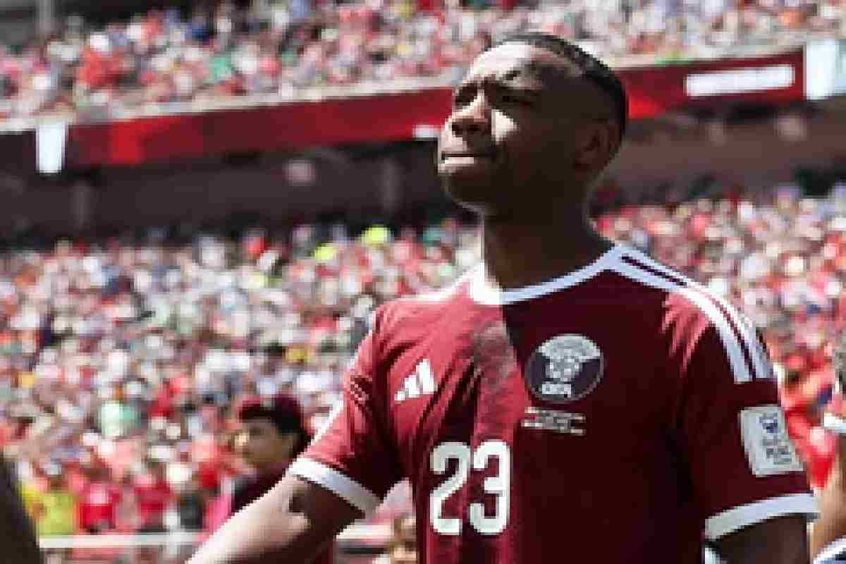 FIFA Skors Assim Madibo Lima Laga Usai Patahkan Kaki Ismael Kone