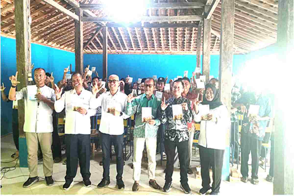 Bedah Buku Dorong Regenerasi Petani