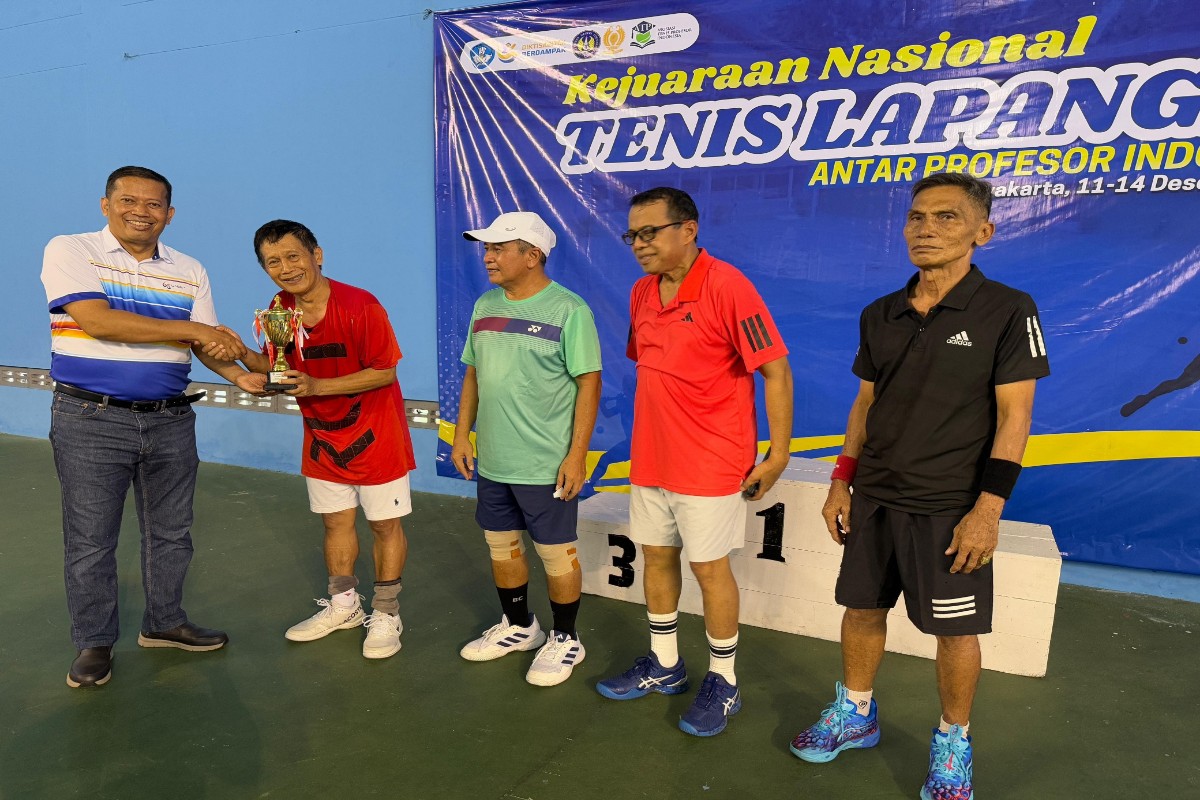 Unggul Priyadi Raih Runner-up Kejurnas Tenis Antar Profesor 2026
