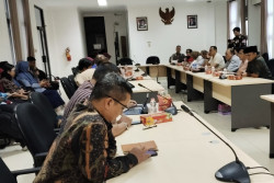 JPD Tersendat DTSEN, DPRD Usulkan Skema Khusus untuk Warga Miskin