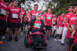 Soekarno Run 2026: Momen Haru Ahmad Luthfi Dorong Putranya di Solo