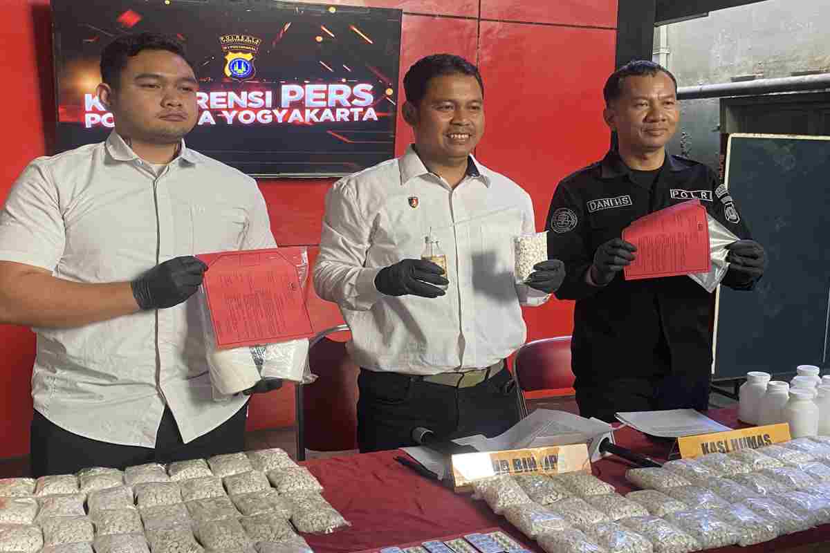 Polresta Jogja Sita 81.000 Pil Koplo dan Sabu, Dua Pengedar Ditangkap