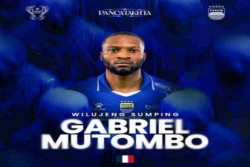 Persib Rekrut Bek Asing Pertama, Gabriel Mutombo Kupa