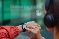 Terlalu Sering Cek Smartwatch Bisa Memicu Kecemasan