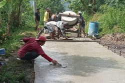 Danais Bangun 146,3 Km Jalan Desa di DIY, Nayantaka: Dampaknya Terasa
