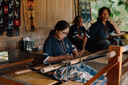 PT Astra Internasional Tbk Perkuat Desa Tenun Ikat di Sumba Timur