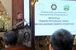 Bupati Banyumas Ajak Generasi Muda Lestarikan Tradisi Petungan Jawa
