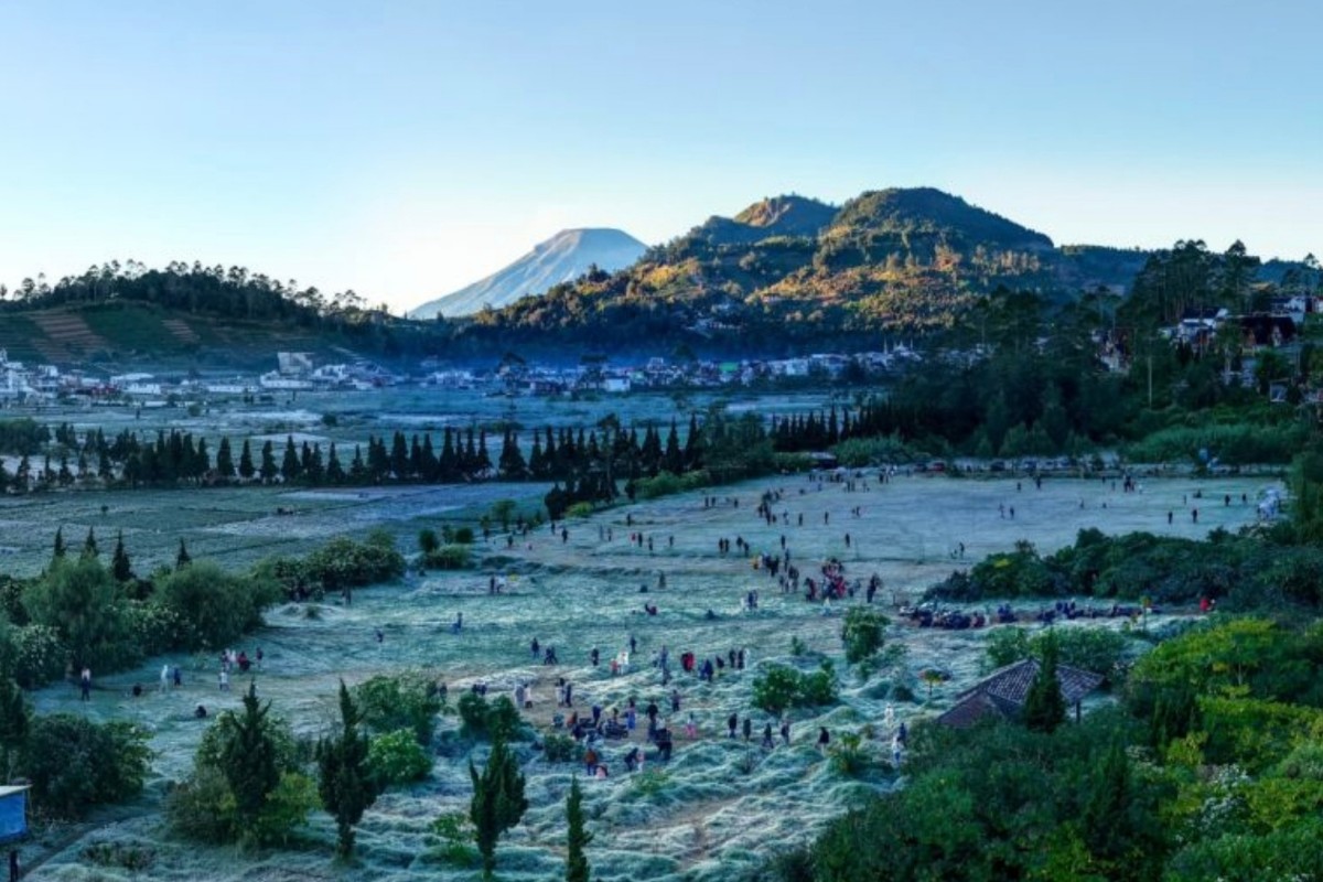Suhu Minus 6 Derajat, Embun Upas Jadi Magnet Wisata Dieng