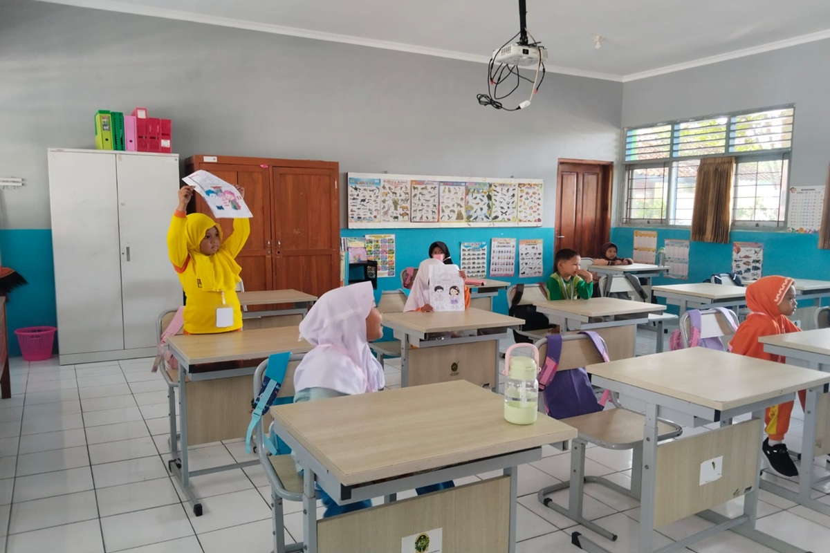 Hanya Peroleh 11 Murid Baru, SDN Pingit Andalkan Gotong Royong
