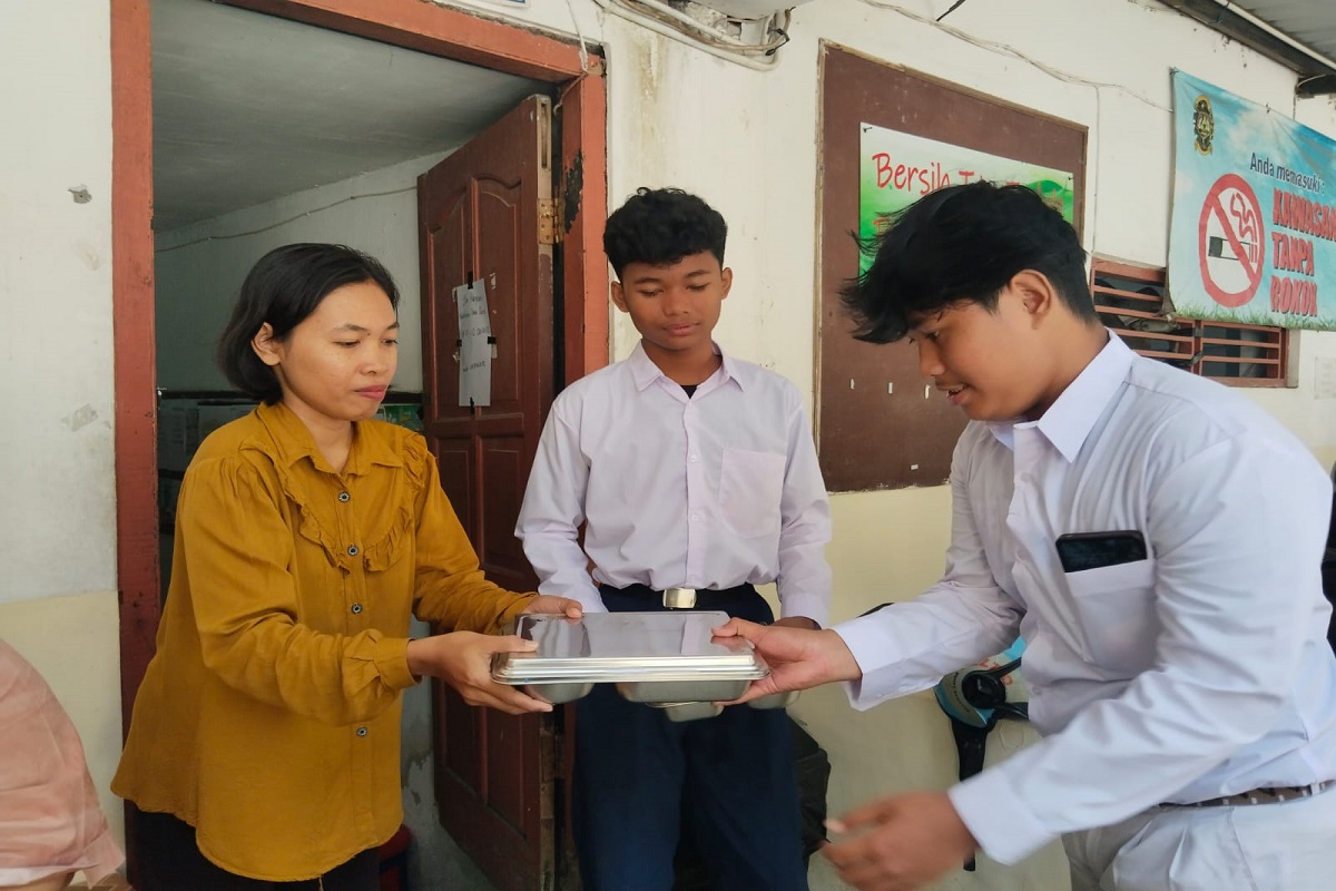 Banyak Siswa Tak Sarapan, MBG Jadi Andalan di SMP Gotong Royong