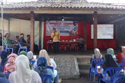 BEDAH BUKU: Orang Tua Diminta Waspadai Dampak Media Sosial