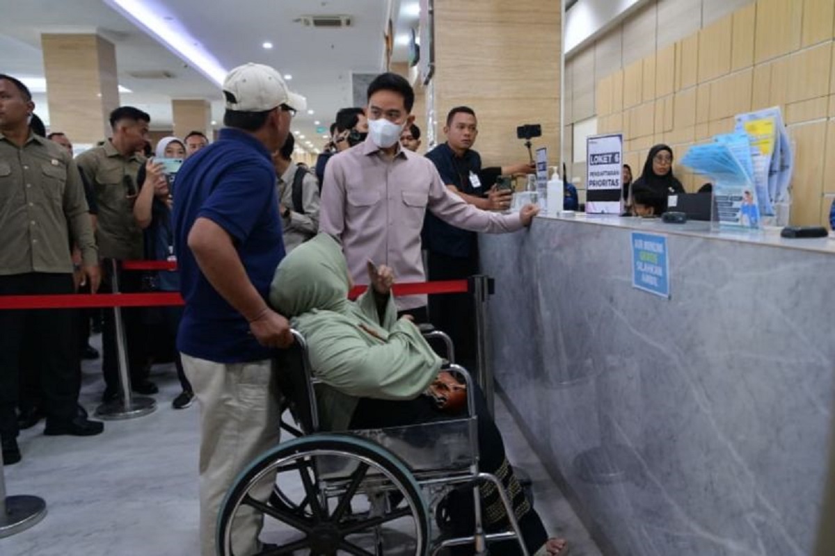 Gibran Tinjau RSUD Fatimah Az-Zahra, Layanan Jantung Jadi Sorotan