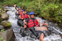 Wisata Jumog River Tubing Tawarkan Sensasi Arungi Sungai 800 Meter