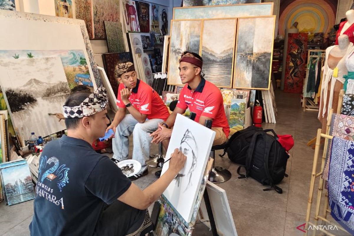 Jelang Balapan, Veda Ega dan Mario Aji Isi Energi di Bali