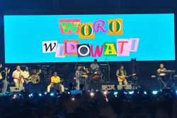 Konser Guyon Waton Sedot Ribuan Penonton, Woro Tampil Memukau