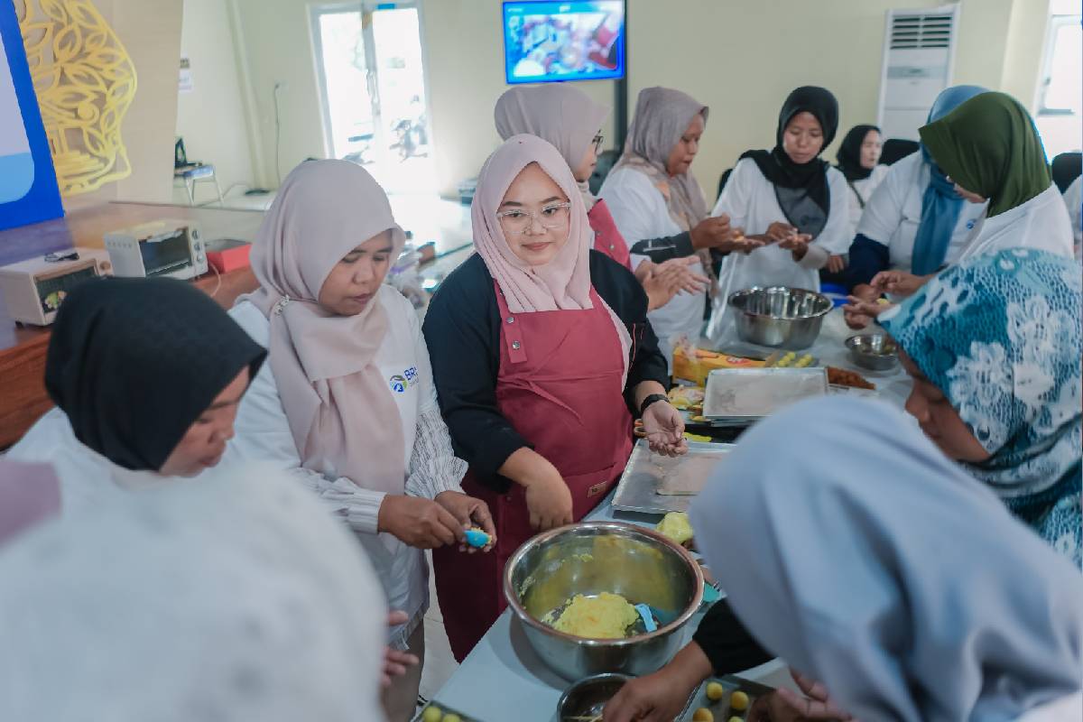 BRI Peduli Beri Pelatihan Kewirausahaan pada Puluhan Purna PMI Cirebon