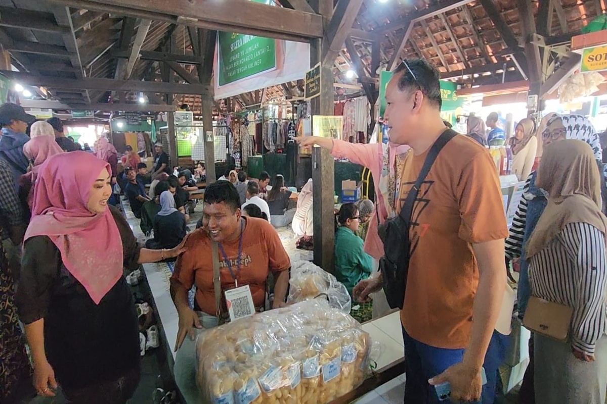 Pedagang Tuna Netra Kini Bisa Jualan Tetap di Pasar Ngasem