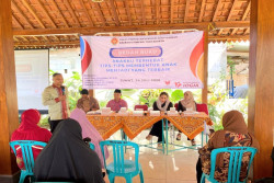 BEDAH BUKU: Mendidik Anak Hebat lewat Penguatan Literasi