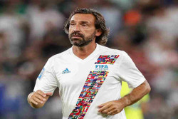 Koneksi Rusia Bikin Pirlo Terancam Gagal Latih Timnas Italia