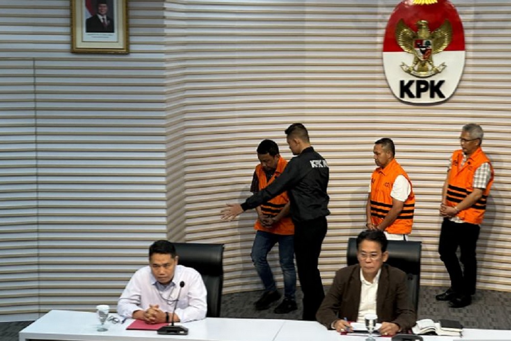 KPK Dalami Temuan Uang di Rumah Plt Gubernur Riau