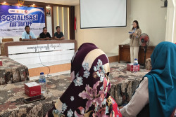 Mahasiswa KKN UGM Edukasi Warga Kulonprogo Hindari Pinjol Ilegal