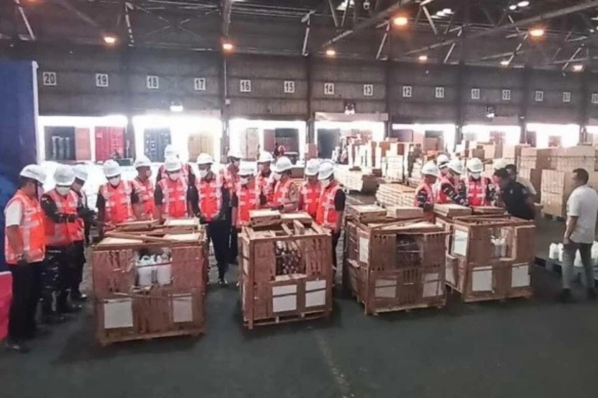 3,4 Ton Merkuri Disamarkan dalam Keramik, Ekspor Ilegal Digagalkan