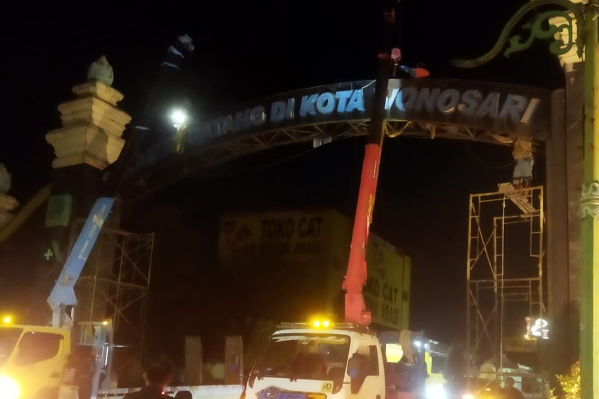 Bando Selamat Datang Wonosari Dicopot, Ini Alasannya