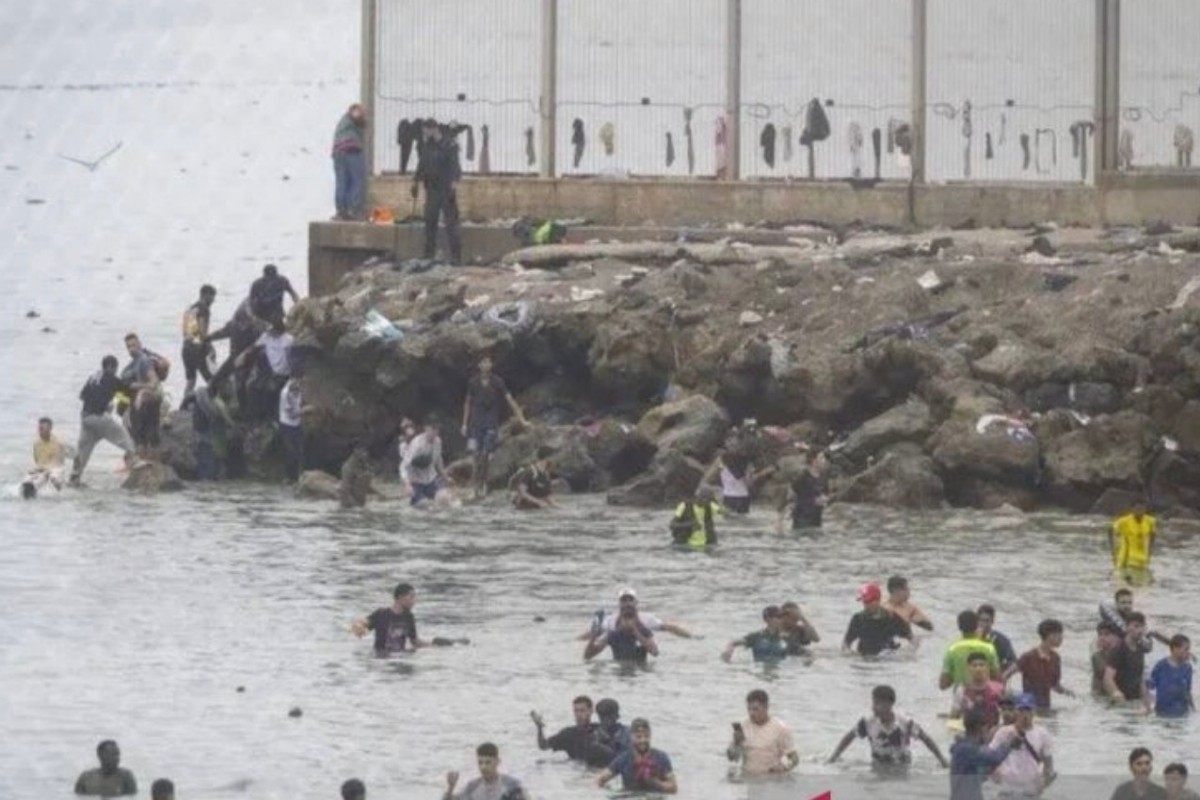 Migran Ilegal Bersembunyi di Ceuta, Spanyol Perketat Pengamanan