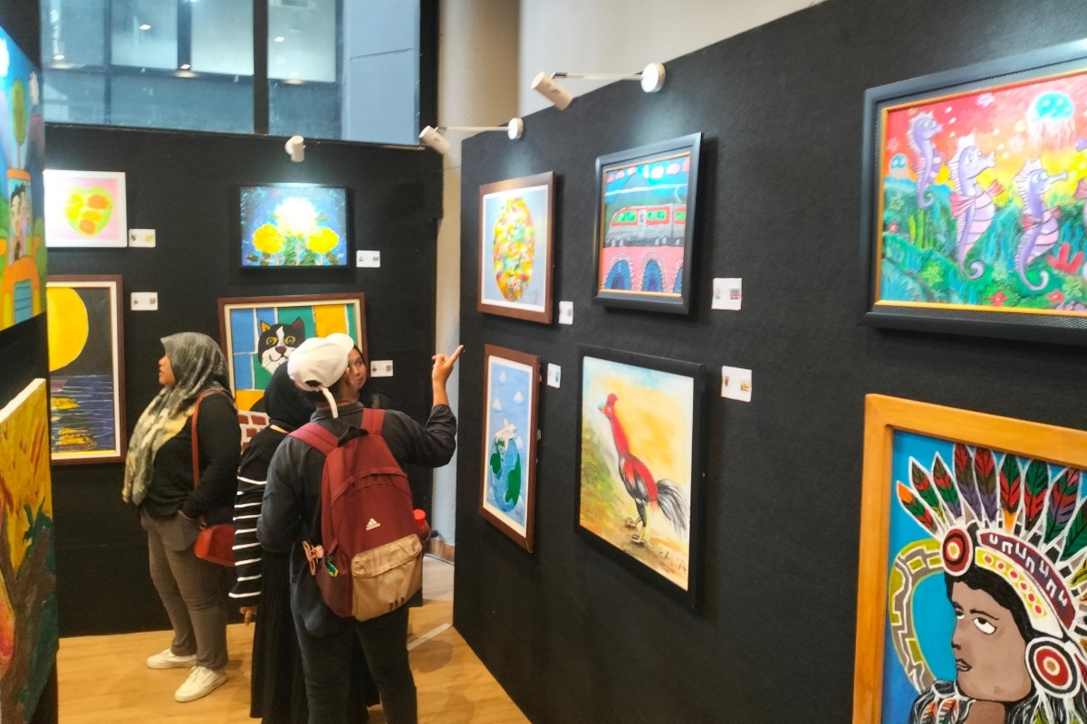 Pameran Jejak Warna di GIK UGM Tampilkan Karya Seniman Neurodivergen