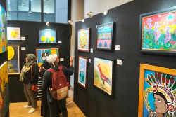 Pameran Jejak Warna di GIK UGM Tampilkan Karya Seniman Neurodivergen
