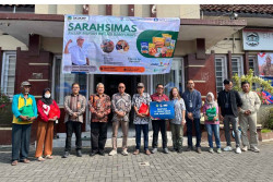 Bersama Pemkab Banyumas, Indomaret Dukung UMKM Lewat Bantuan 10 Tenda