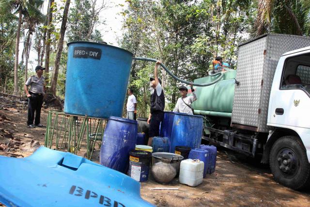 Kekeringan Meluas, BPBD Bantul Salurkan 436.500 Liter Air Bersih