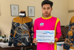 Siswa SLB Bina Siwi Bantul Juara LKSN 2026, Anas Unggul di Tata Busana