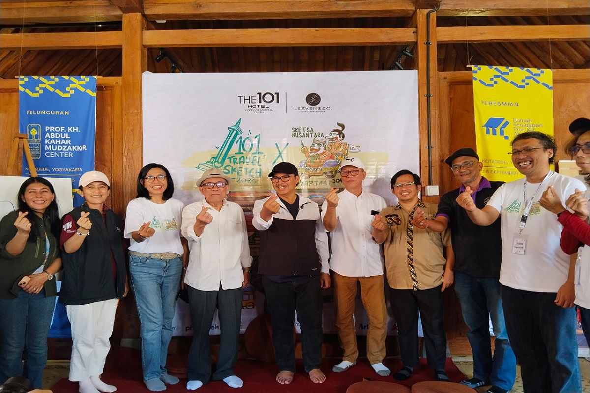 The 1O1 Jogja Tugu Angkat Kotagede Lewat Seni Sketsa