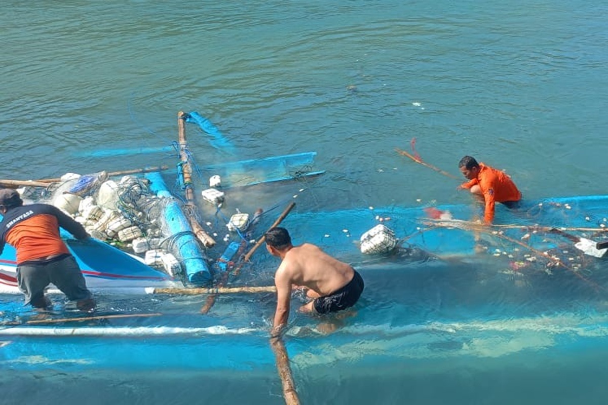 Pantai Selatan Gunungkidul Diterjang Gelombang Tinggi, 11 Perahu Rusak