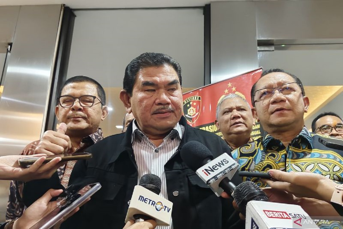 Mendes Yandri Laporkan 73 Akun Penyebar Hoaks ke Bareskrim