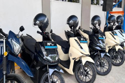 Prabowo Luncurkan Motor Listrik Nasional Produksi ALVA Cikarang