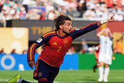 Profil dan Biodata Ferran Torres, Penyerang Barcelona Diboyong PSG