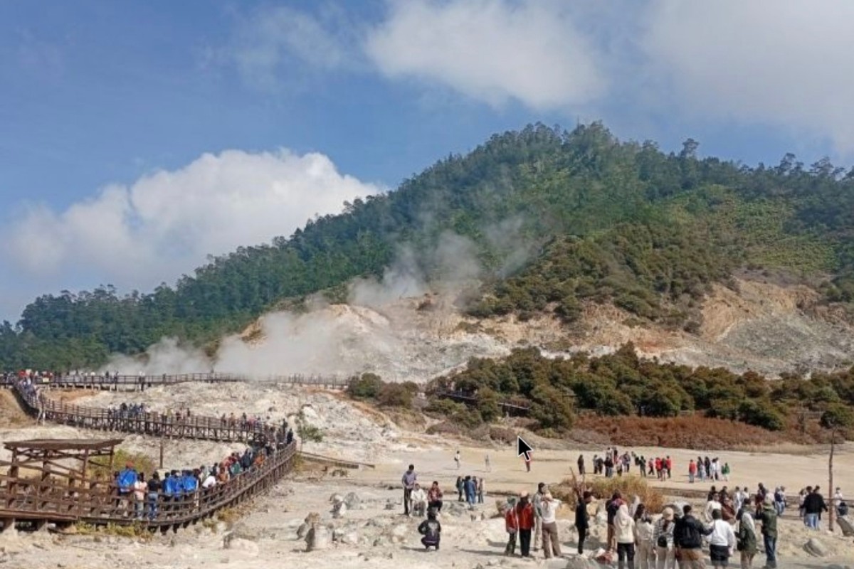 Wisata Dieng Ramai, Kawah Sikidang Jadi Tujuan Keluarga