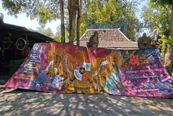 Karya Batik Raksasa 8,1 Meter dari Kulonprogo Bawa Pesan Persatuan