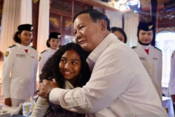 Prabowo Jamu Paskibraka dan Petugas Upacara HUT RI di Hambalang